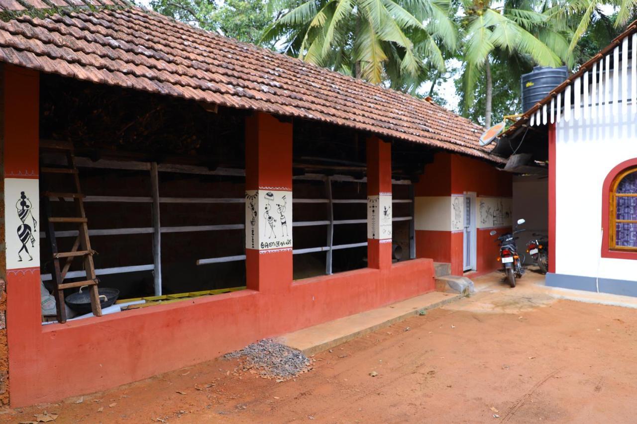 Bb Home Kumbla Luaran gambar